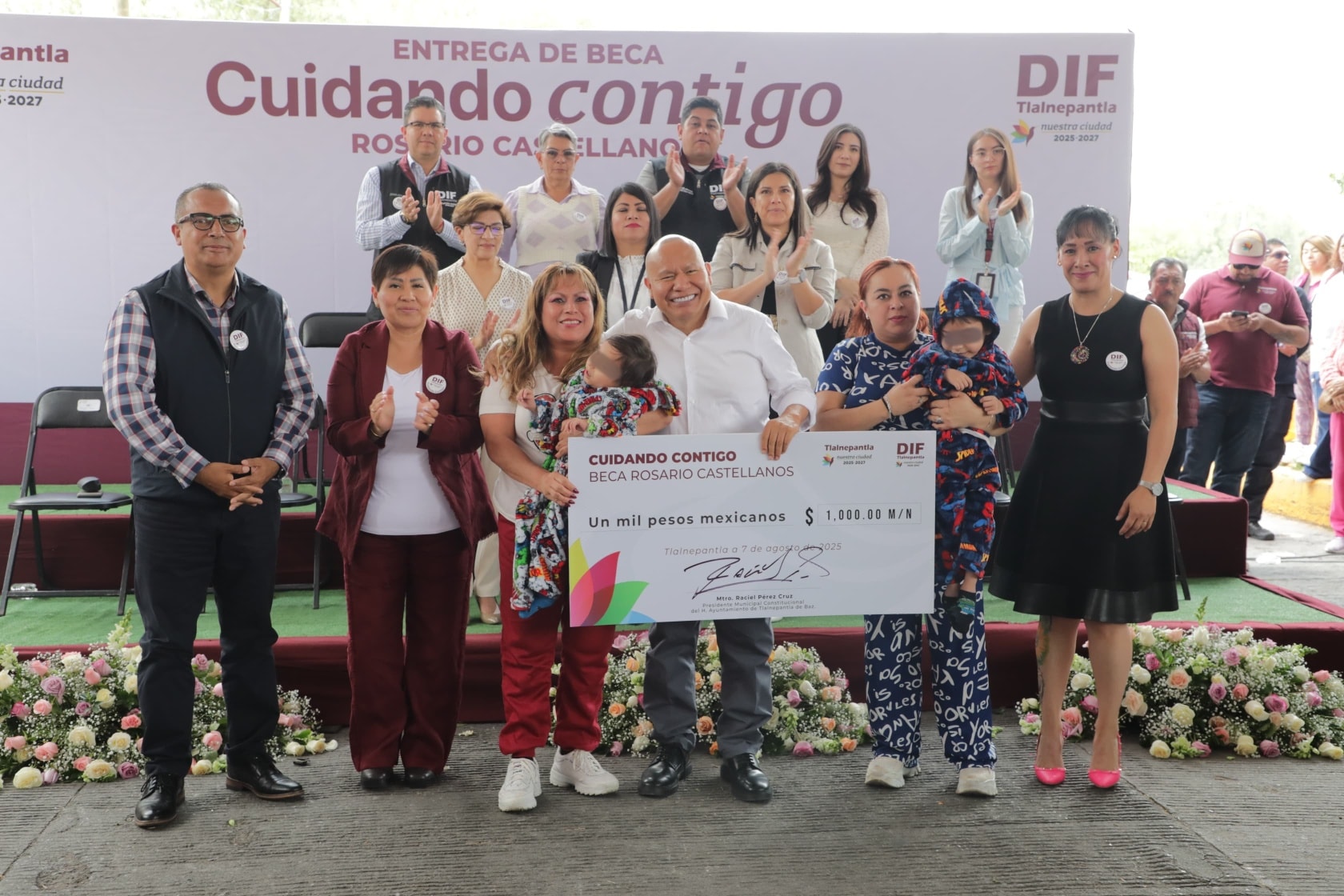 Entregan Apoyos Económicos de la Beca 'Cuidado Contigo, Rosario Castellanos' en Tlalnepantla