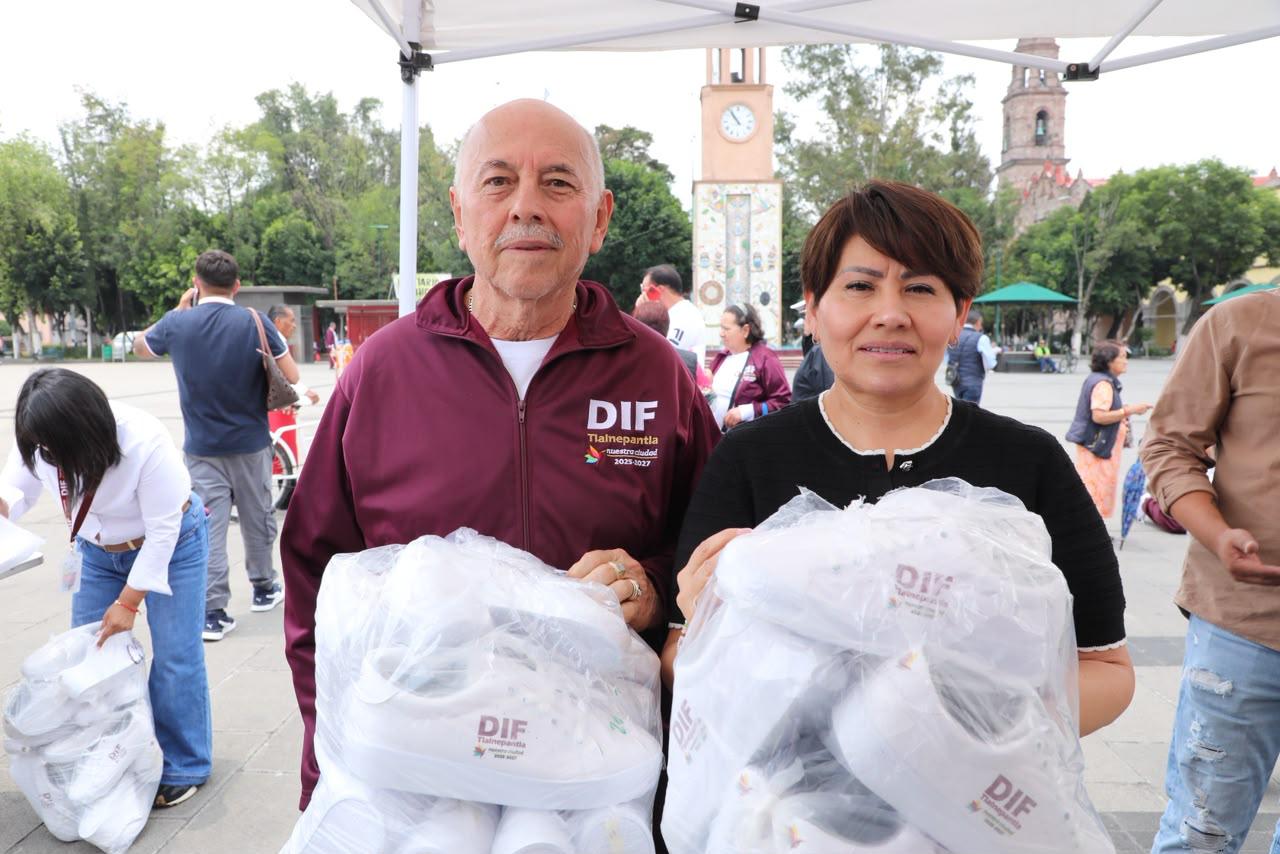 Raciel Perez Cruz Entrega Tenis Pants Adultos Mayores Dif Tlalnepantla 12